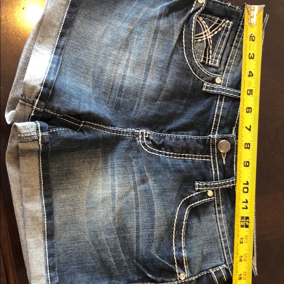 Earl Jeans women’s mini denim shorts Size 4 - Picture 4 of 4